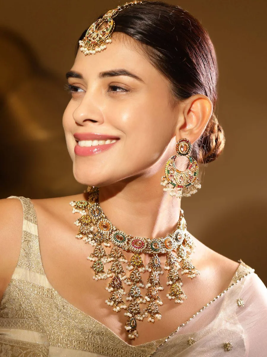 Neck Bank Diamond